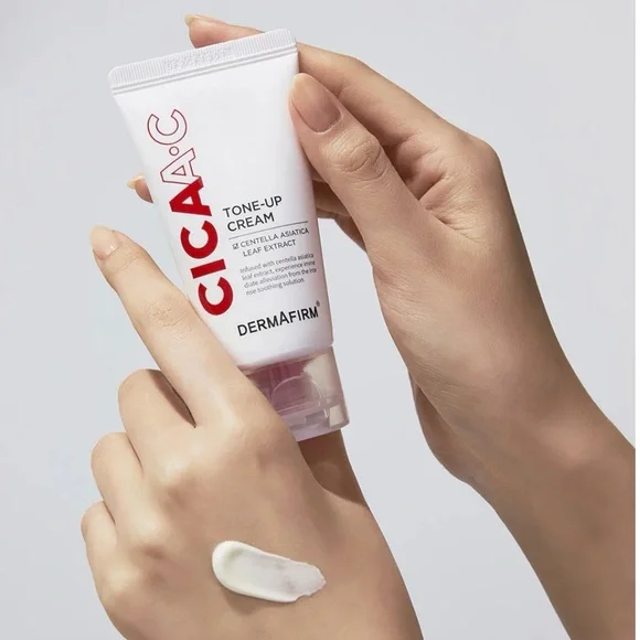 Cica A-C Tone-Up Cream - Good For Acne Prone Skin - Picture 5 of 5